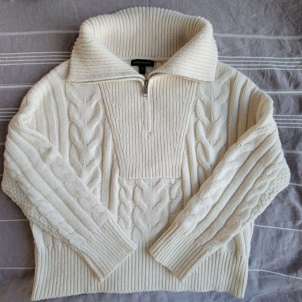 Banana Republic Cream Cable Knit Turtleneck Sweater